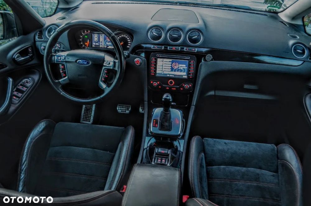Ford S-Max - 10