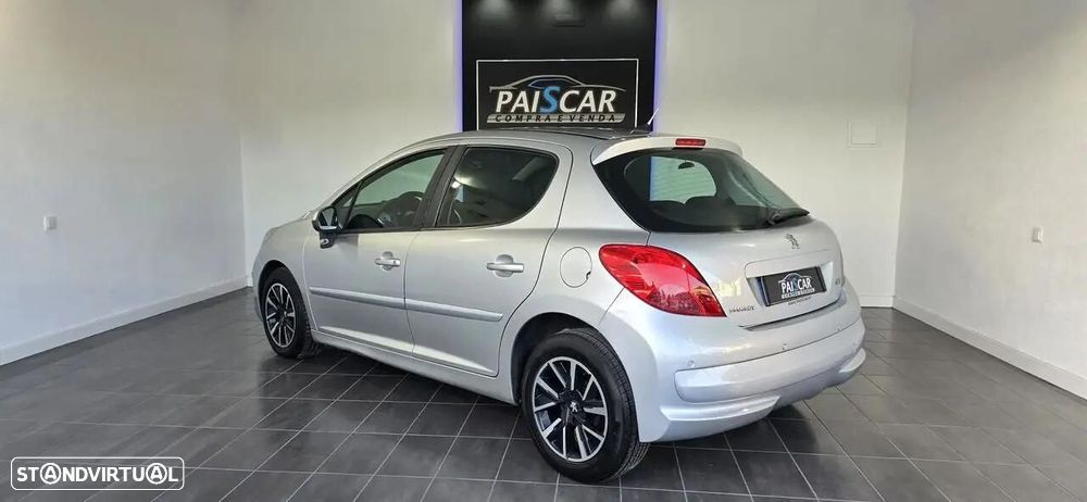 Peugeot 207 2009 photo 4