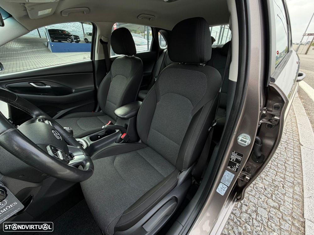 Hyundai i30 1.0 T-GDI 48V-Hybrid Trend - 40