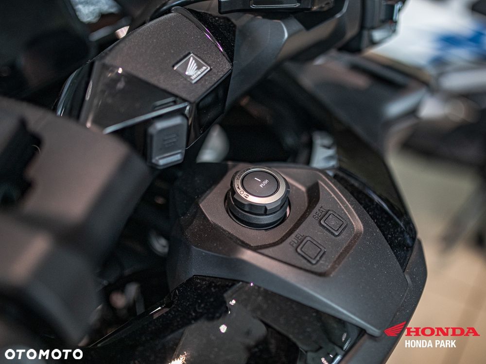 Honda NSS - 8