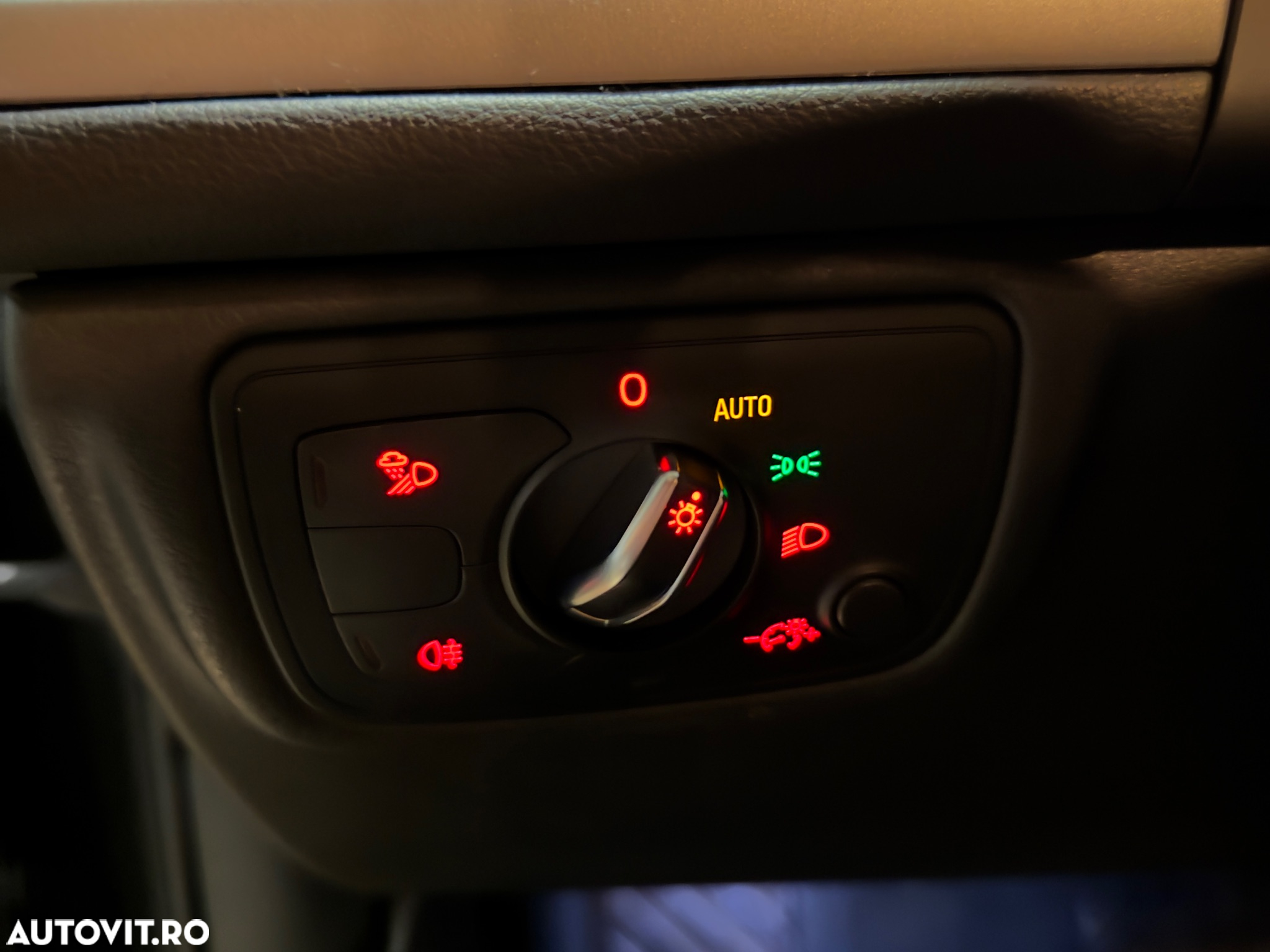 Audi A6 Avant 2.0 TDI Multitronic - 31