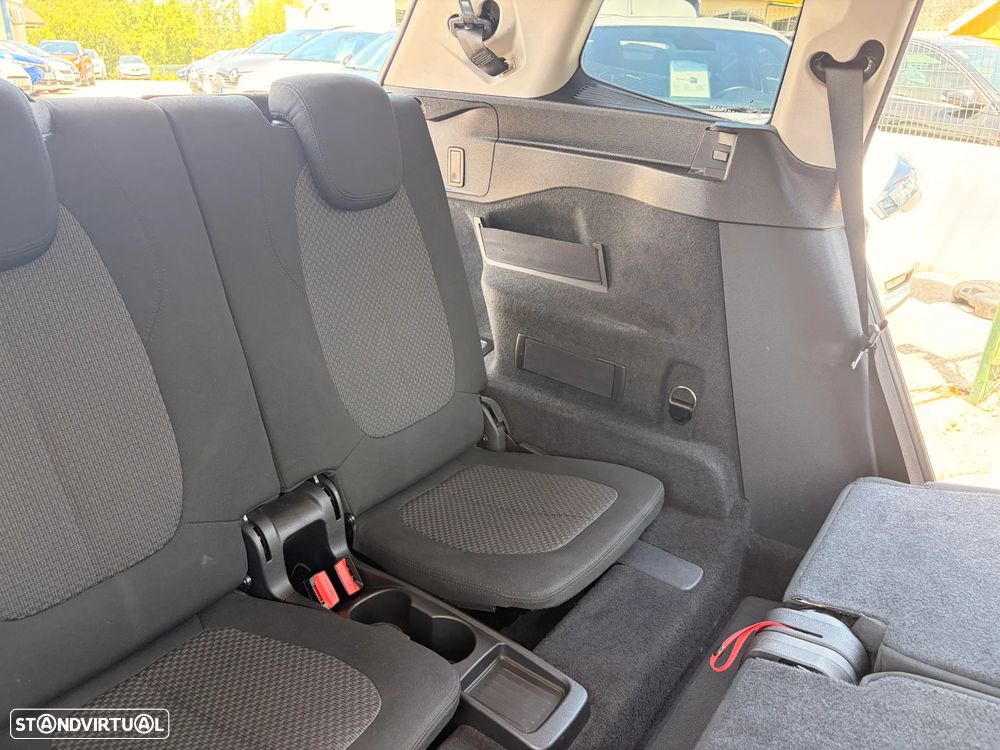 BMW 216 Gran Tourer d Line Sport Auto - 30