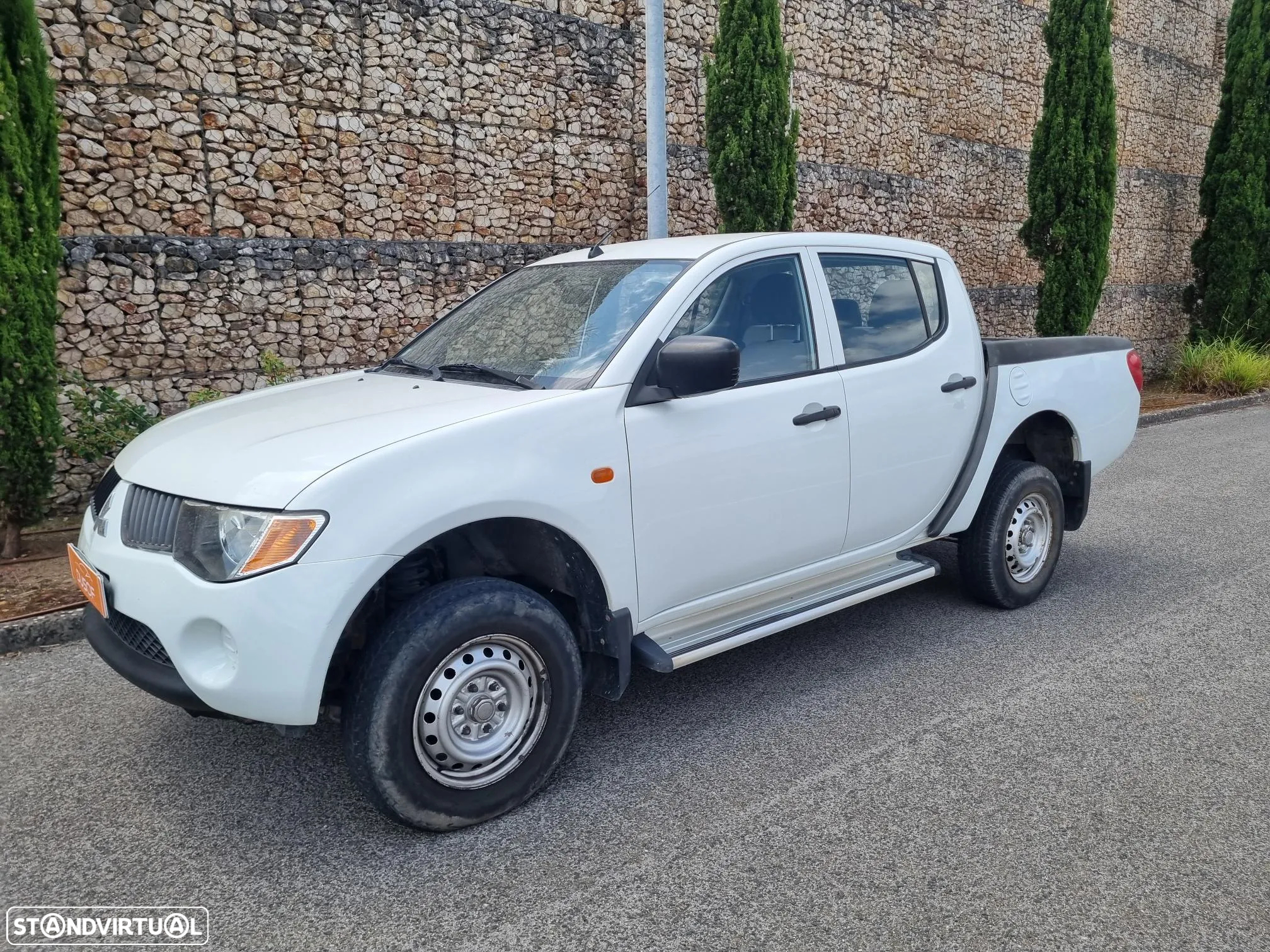 Mitsubishi L200 2.5 DI-D CD Invite AC CC - 2