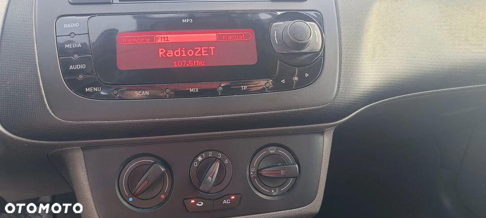 Seat Ibiza 1.4 16V Style - 22