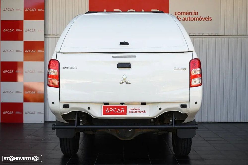 Mitsubishi L200 2.4 DI-D Club Invite Strakar Look 4WD - 5