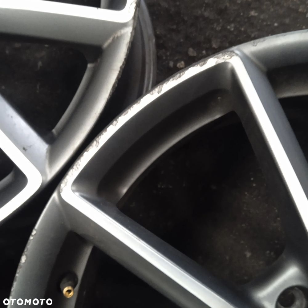 Felgi Audi 19 8V0601025AT 5x112 ET49 - 16