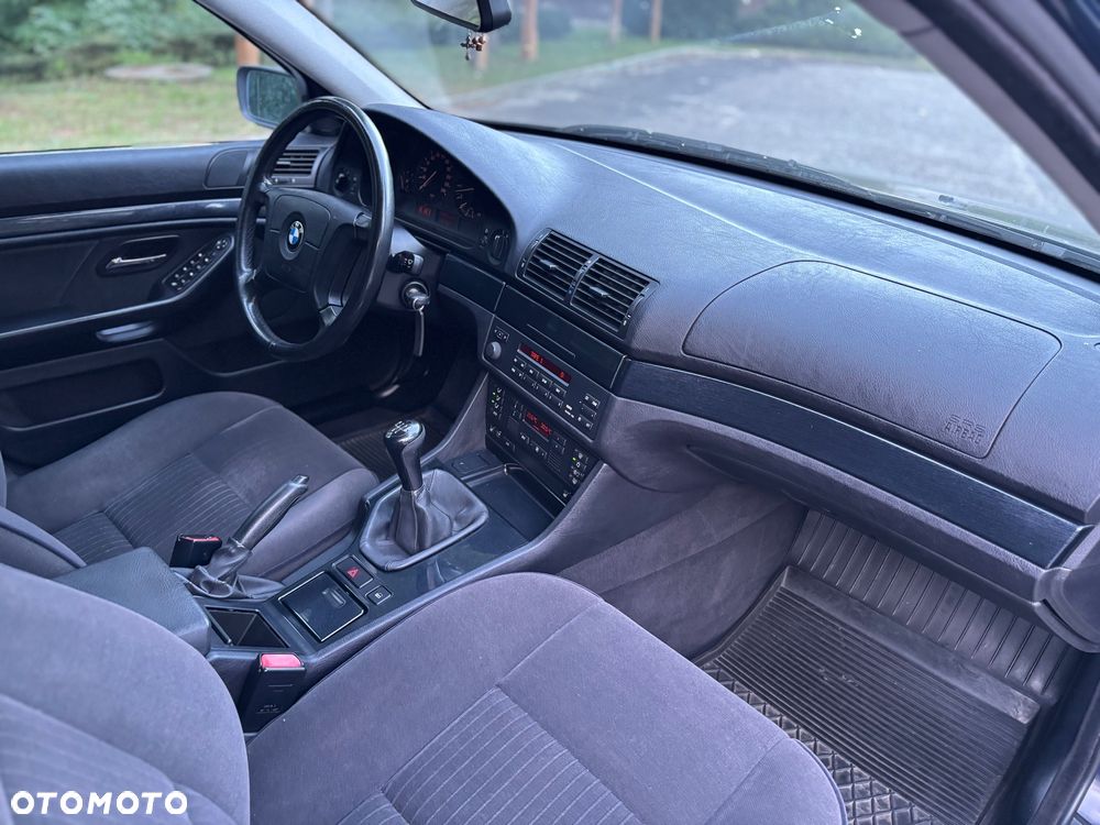 BMW Seria 5 - 10