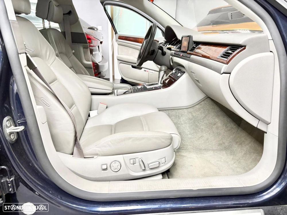 Audi A8 3.0 TDI V6 quattro Tiptronic - 11