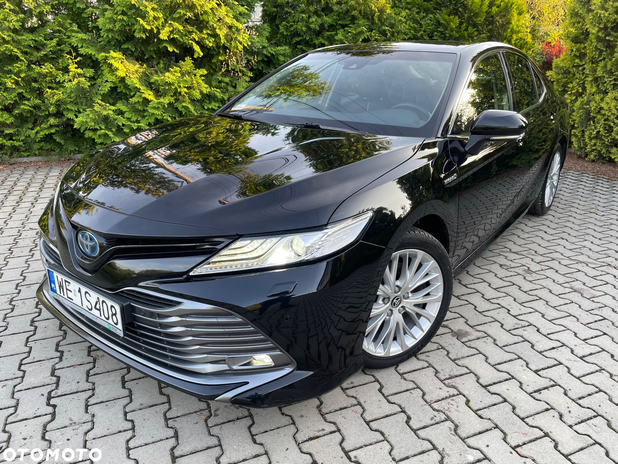 Toyota Camry 2.5 Hybrid Executive CVT - 1
