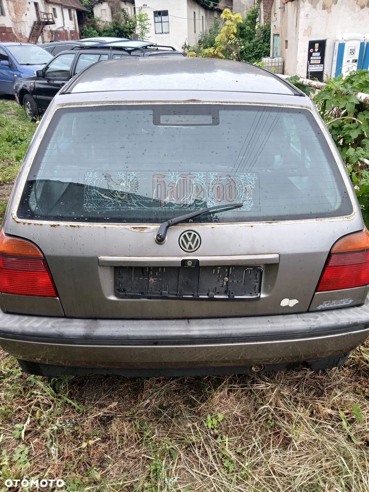 Volkswagen Golf 1.8 CL - 2