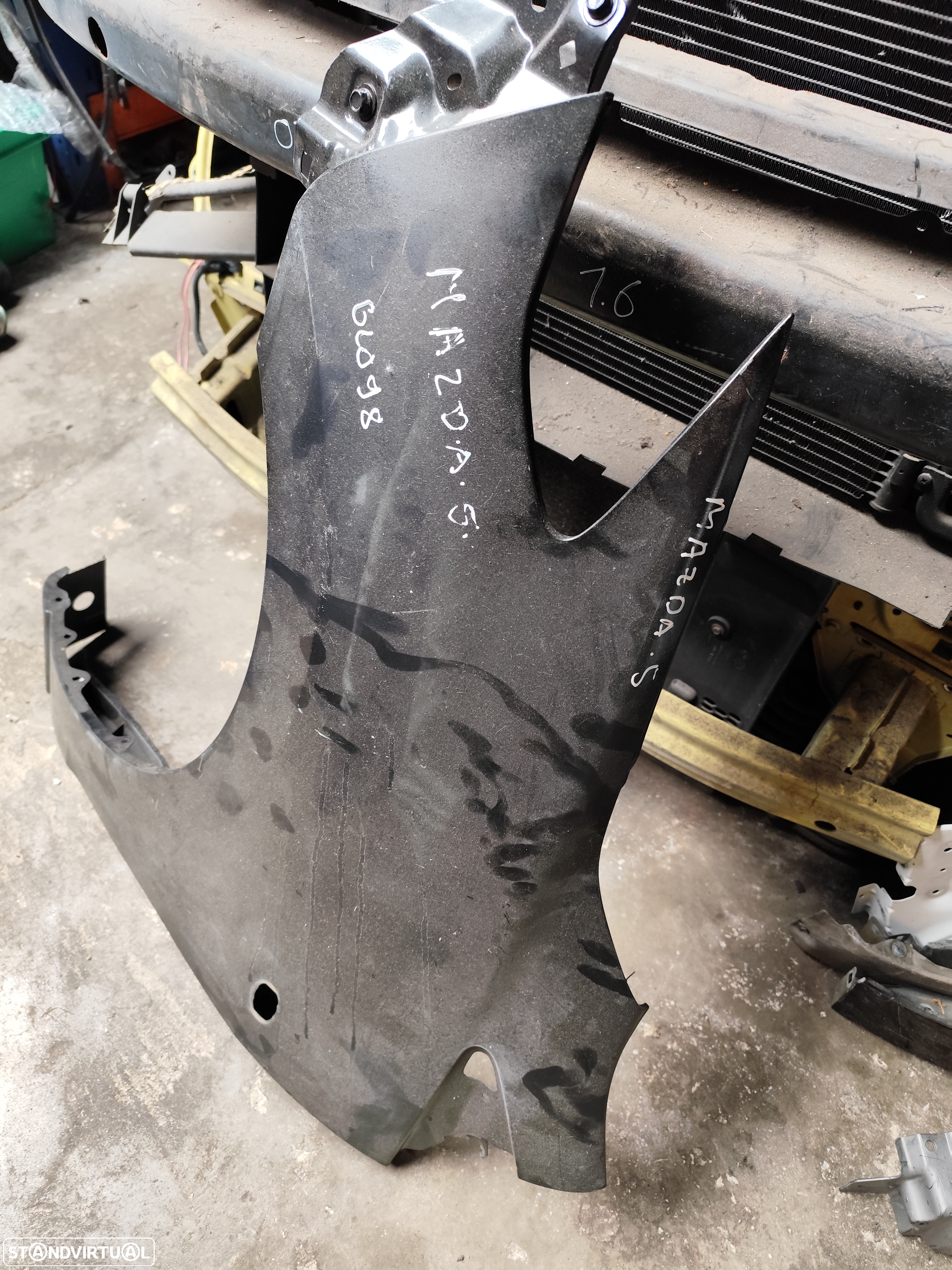 MAZDA 5 GUARDA LAMAS ESQUERDO - GL098 - 2