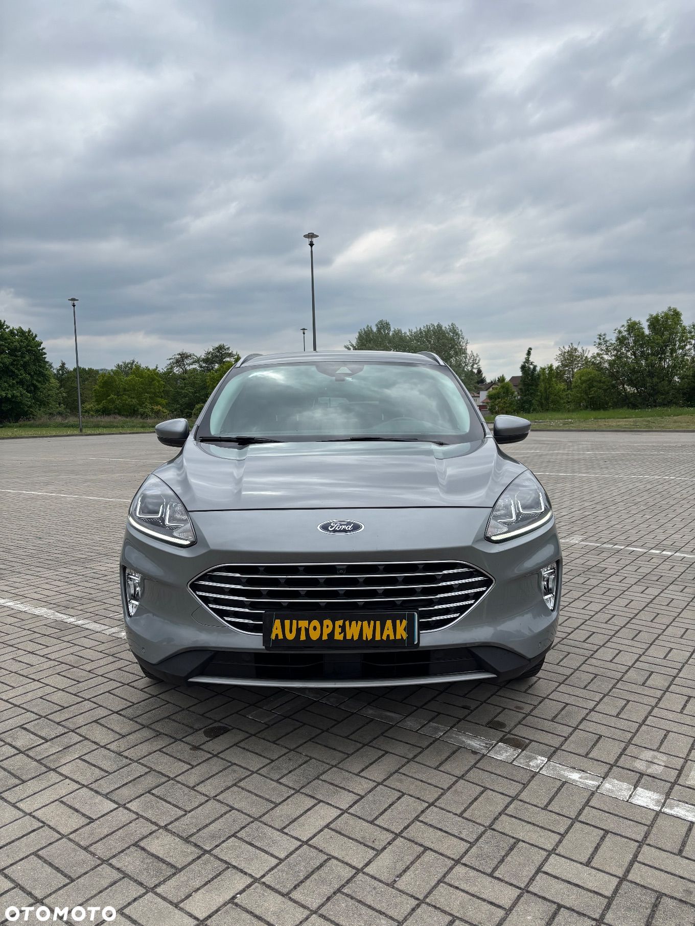 Ford Kuga 2.5 FHEV FWD Titanium - 1