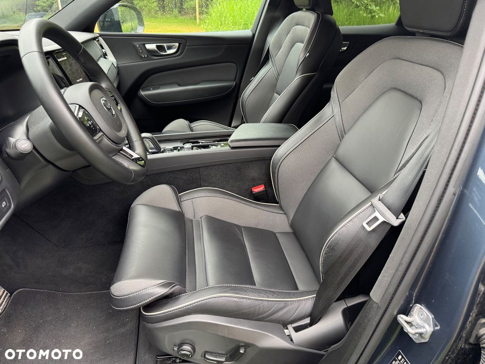 Volvo XC 60 B4 B R-Design - 18