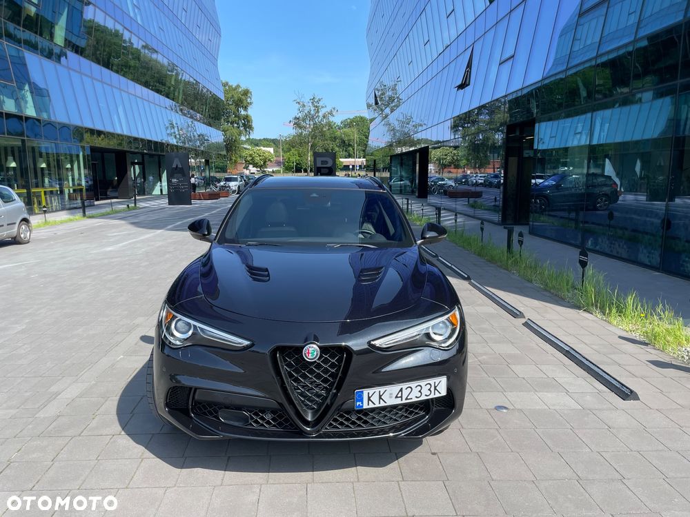 Alfa Romeo Stelvio V6 2.9 Bi-Turbo AT8-Q4 Quadrifoglio - 13