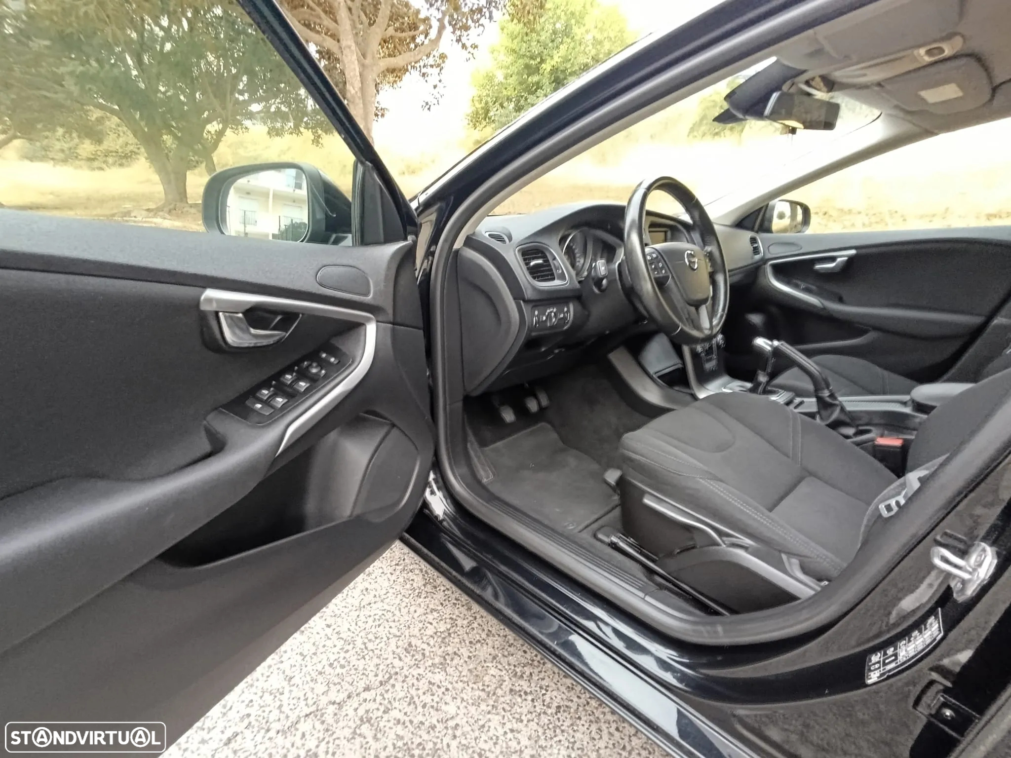 Volvo V40 2.0 D3 Momentum - 13