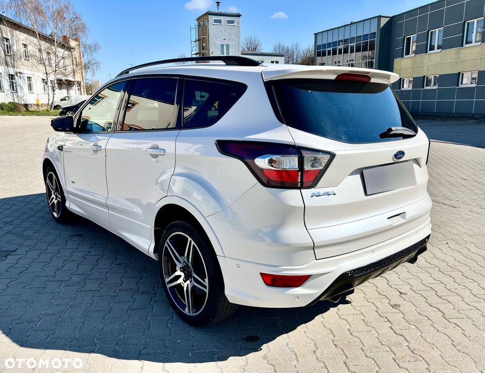 Ford Kuga 2.0 TDCi 4x4 ST-Line - 12