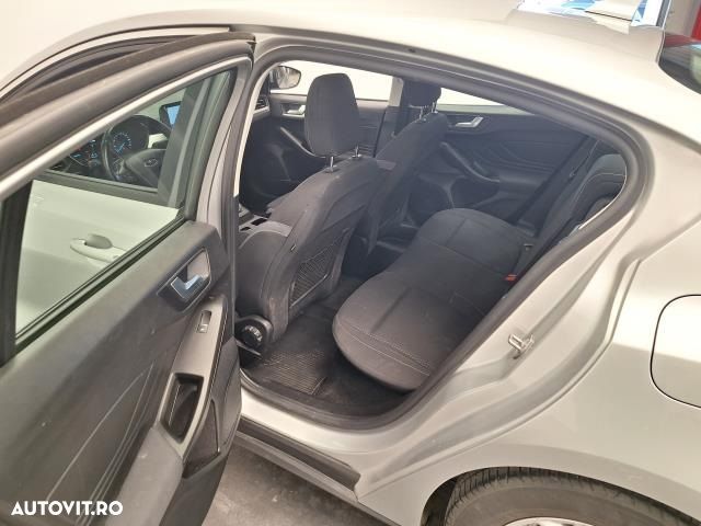 Ford Focus - 7