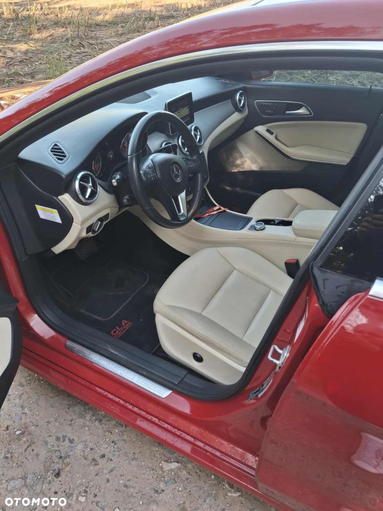 Mercedes-Benz CLA 250 4-Matic - 5
