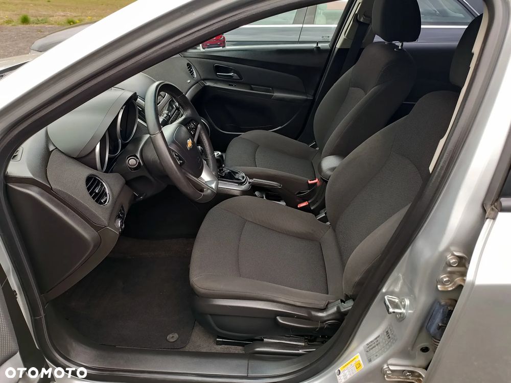 Chevrolet Cruze 1.6 LT+ - 11