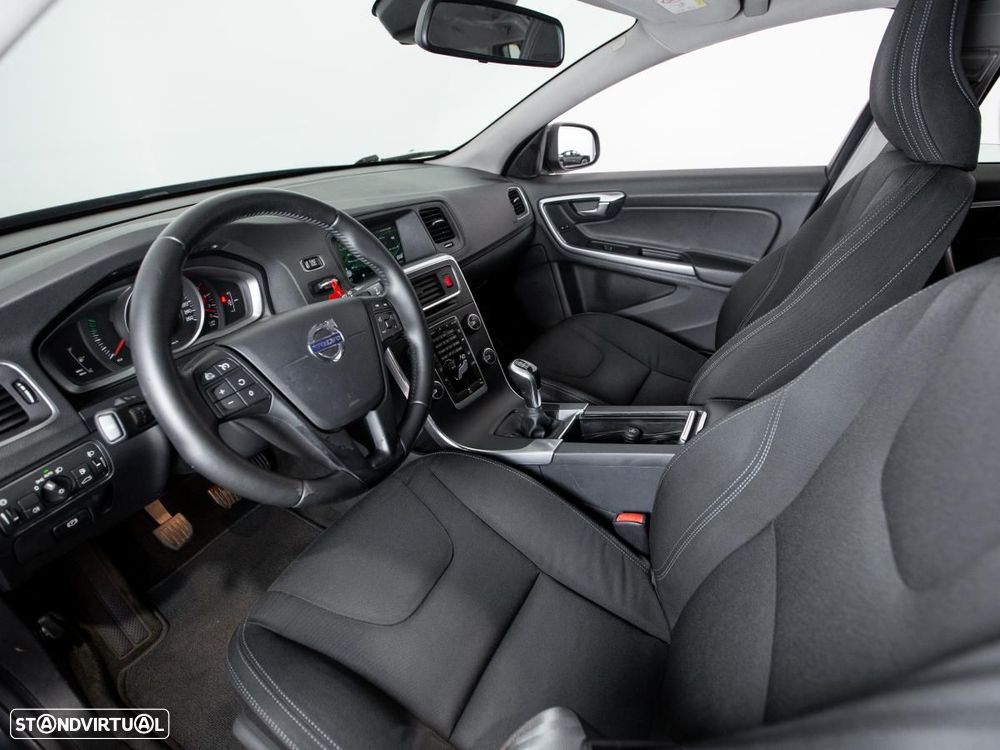 Volvo V60 2.0 D2 Kinetic Drive - 6