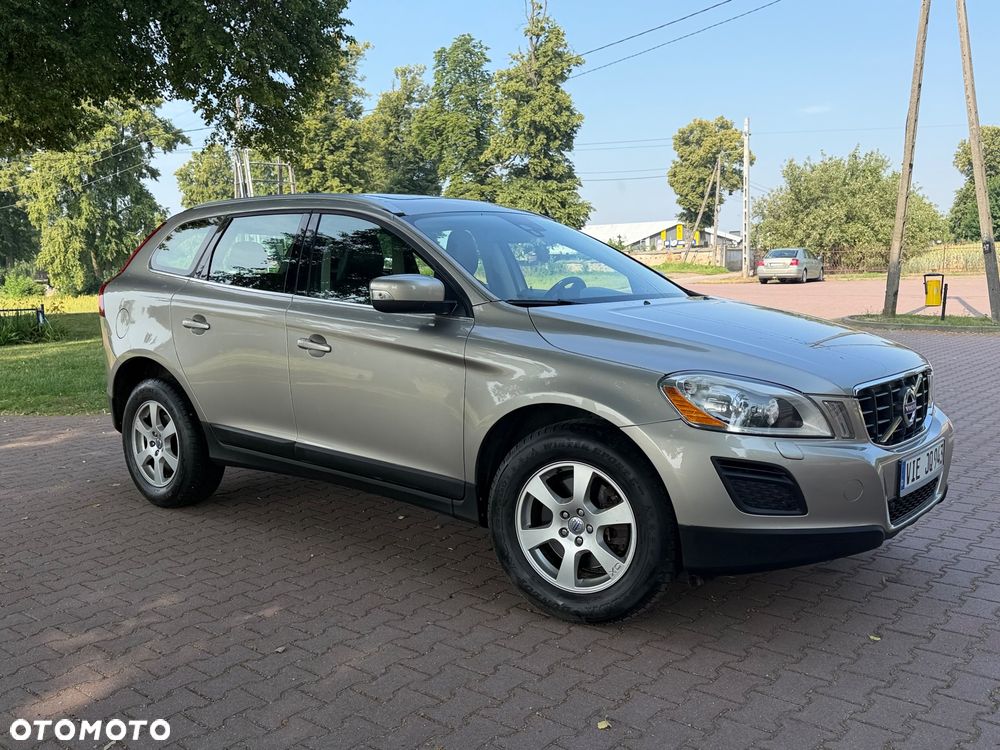Volvo XC 60 2.0T Powershift Momentum - 3