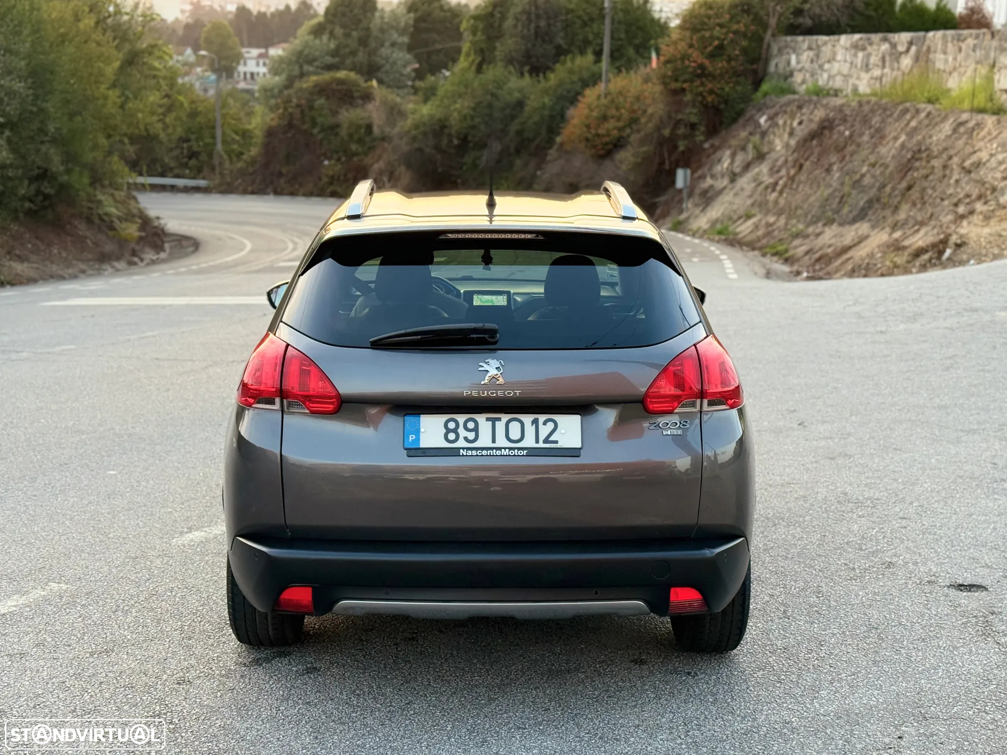 Peugeot 2008 1.6 e-HDi Allure - 12