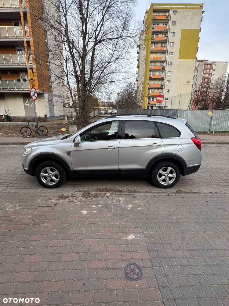 Chevrolet Captiva 2.4 LS - 8