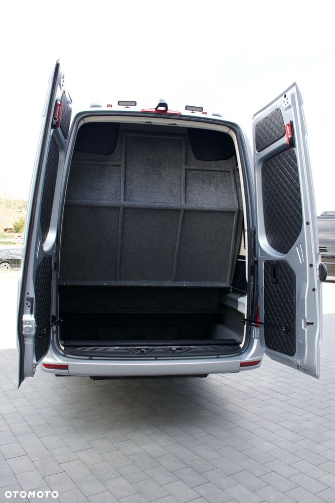 Mercedes-Benz Sprinter 519 - 26