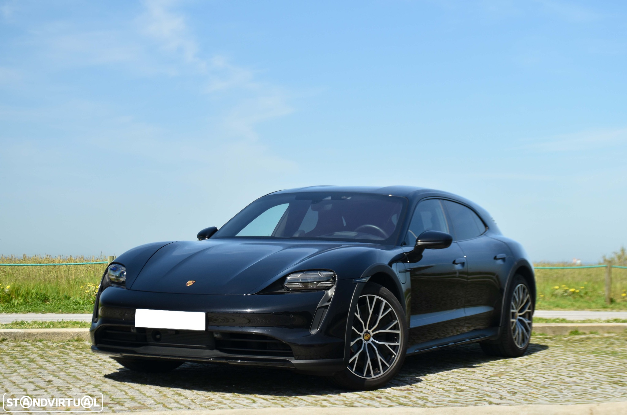 Porsche Taycan Cross Turismo 4S - 4