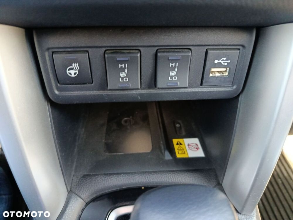 Toyota Corolla Cross - 22
