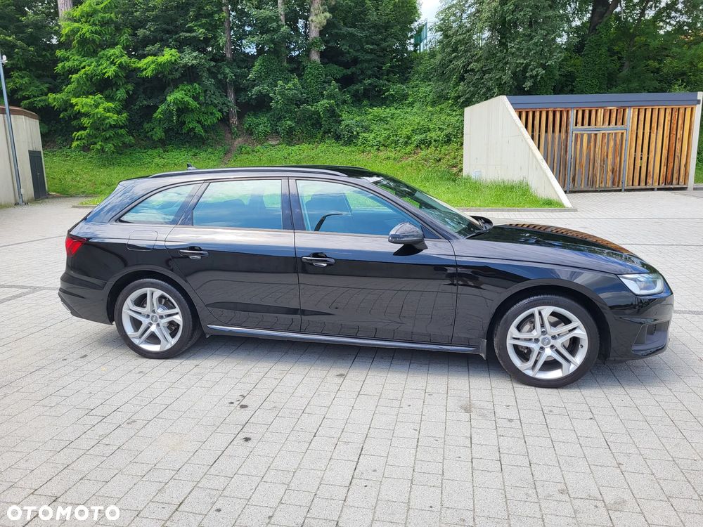 Audi A4 Avant 40 TDI quattro S tronic - 16