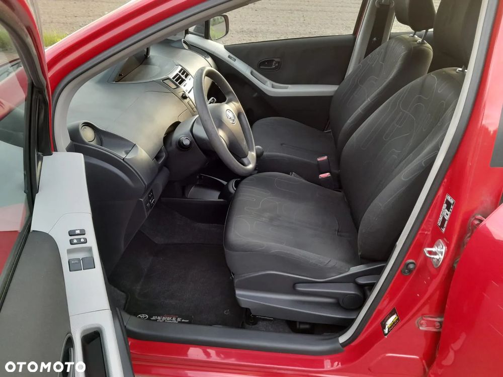 Toyota Yaris 1.0 Active - 5
