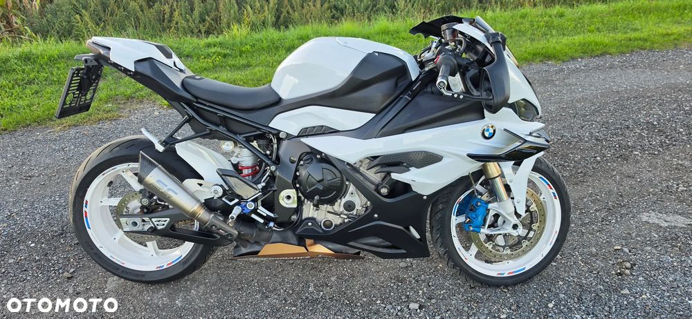 BMW S