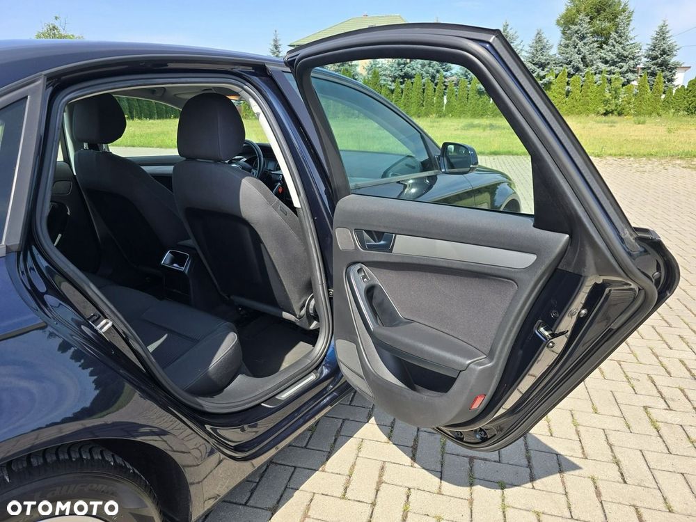 Audi A4 Limousine - 21