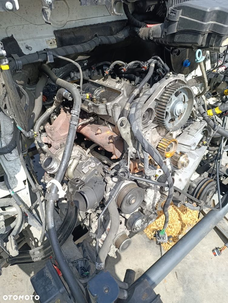 Iveco Daily Silnik 2.3 Euro 6 Na części Turbina Blok Głowica Części - 2