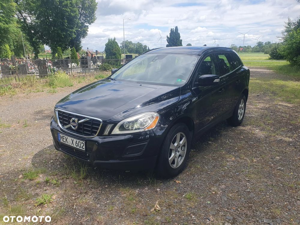 Volvo XC 60 D3 Momentum - 4