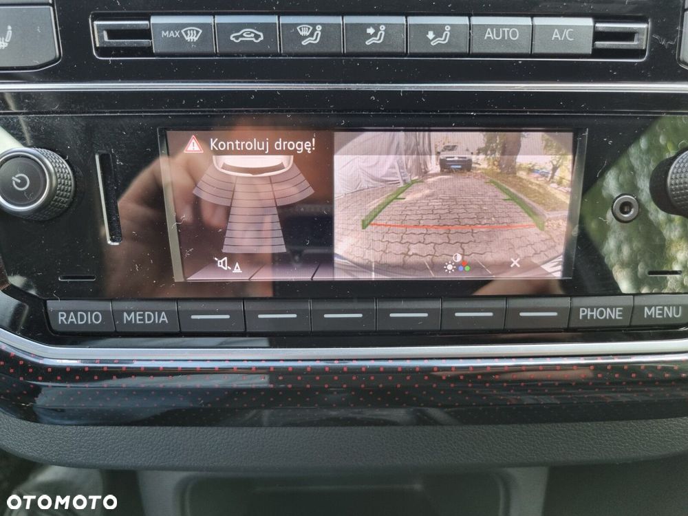 Volkswagen up! 1.0 TSI GTI - 25