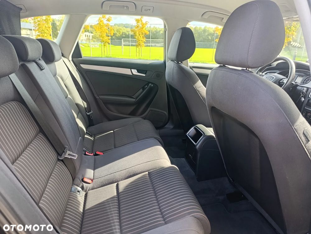 Audi A4 Avant 2.0 TDI DPF Ambiente - 17