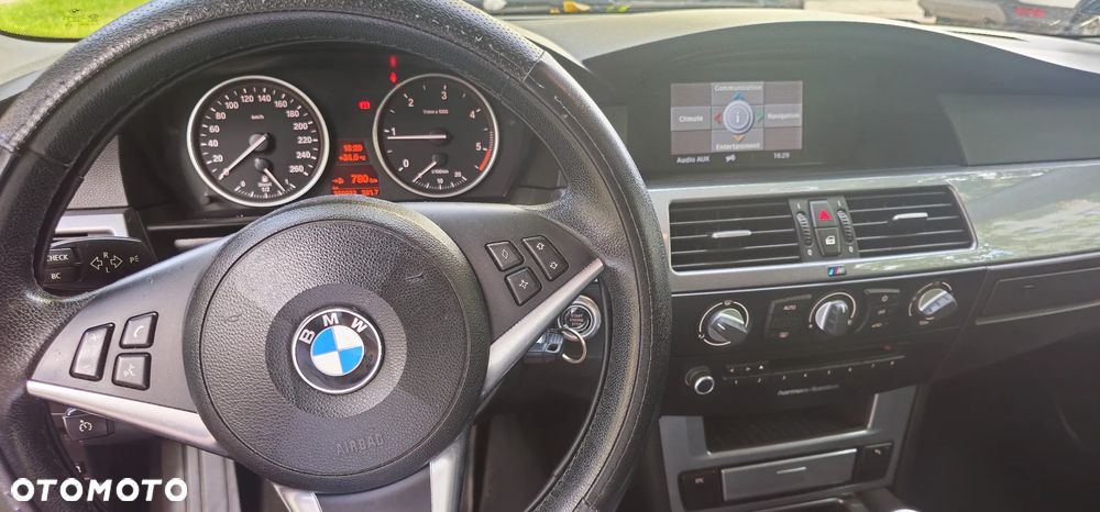 BMW Seria 5 520d - 13