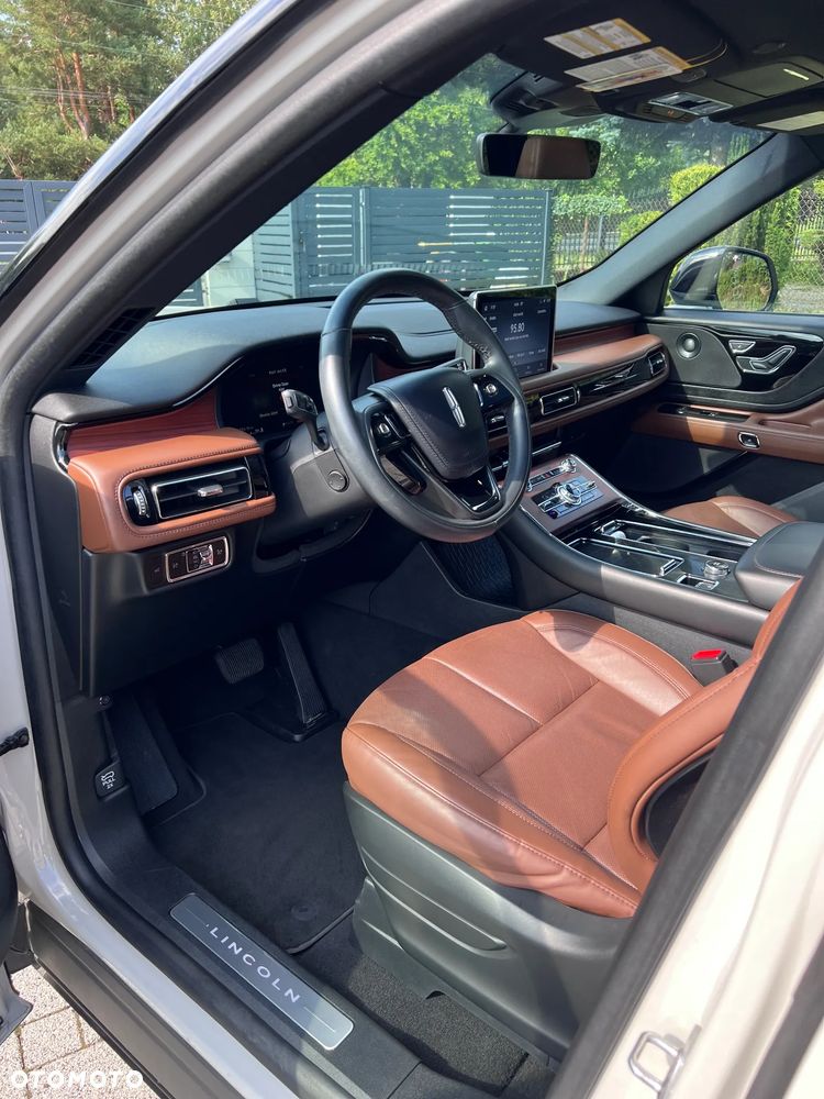 Lincoln Aviator - 17