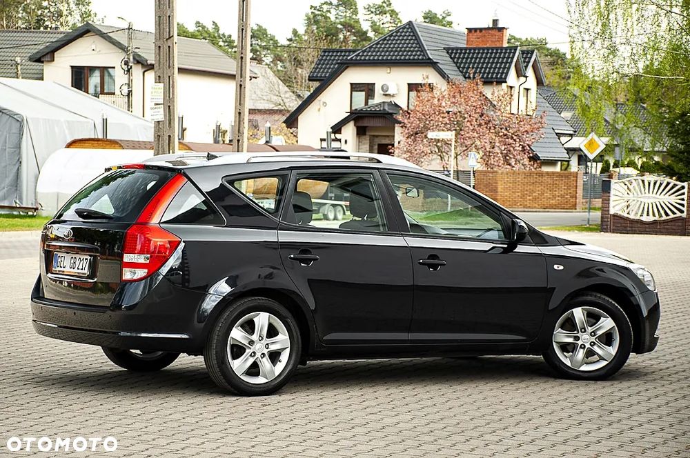 Kia Ceed 1.6 CVVT Dream-Team Edition - 9