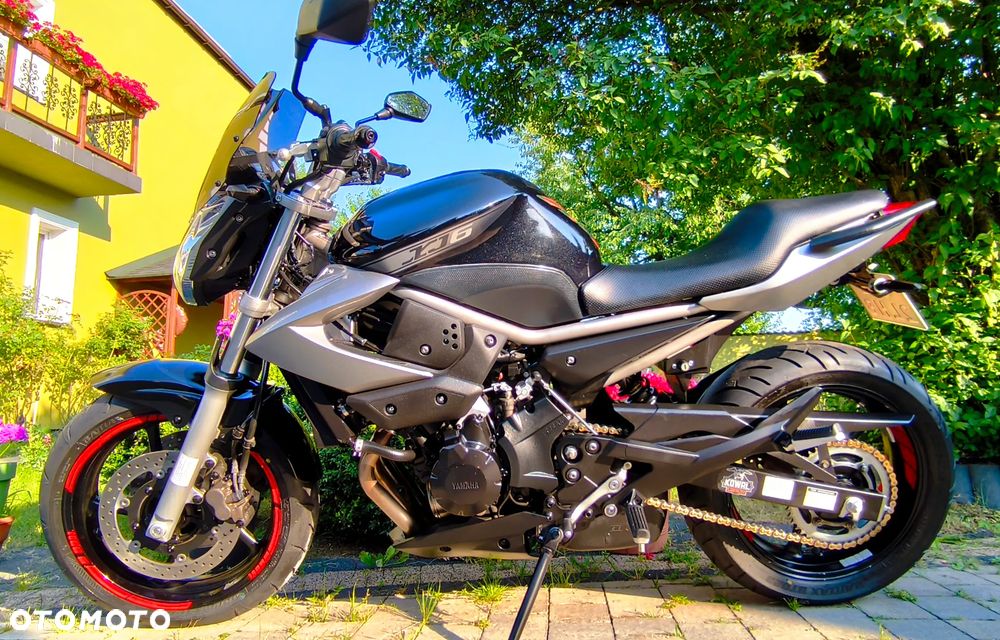 Yamaha XJ - 2
