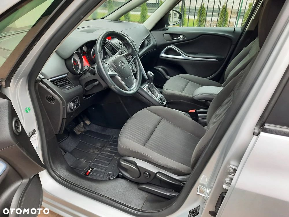 Opel Zafira - 11