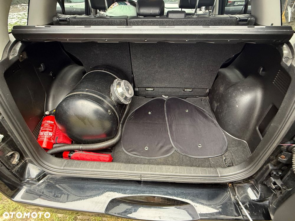 Suzuki Grand Vitara 2.0 De luxe - 8