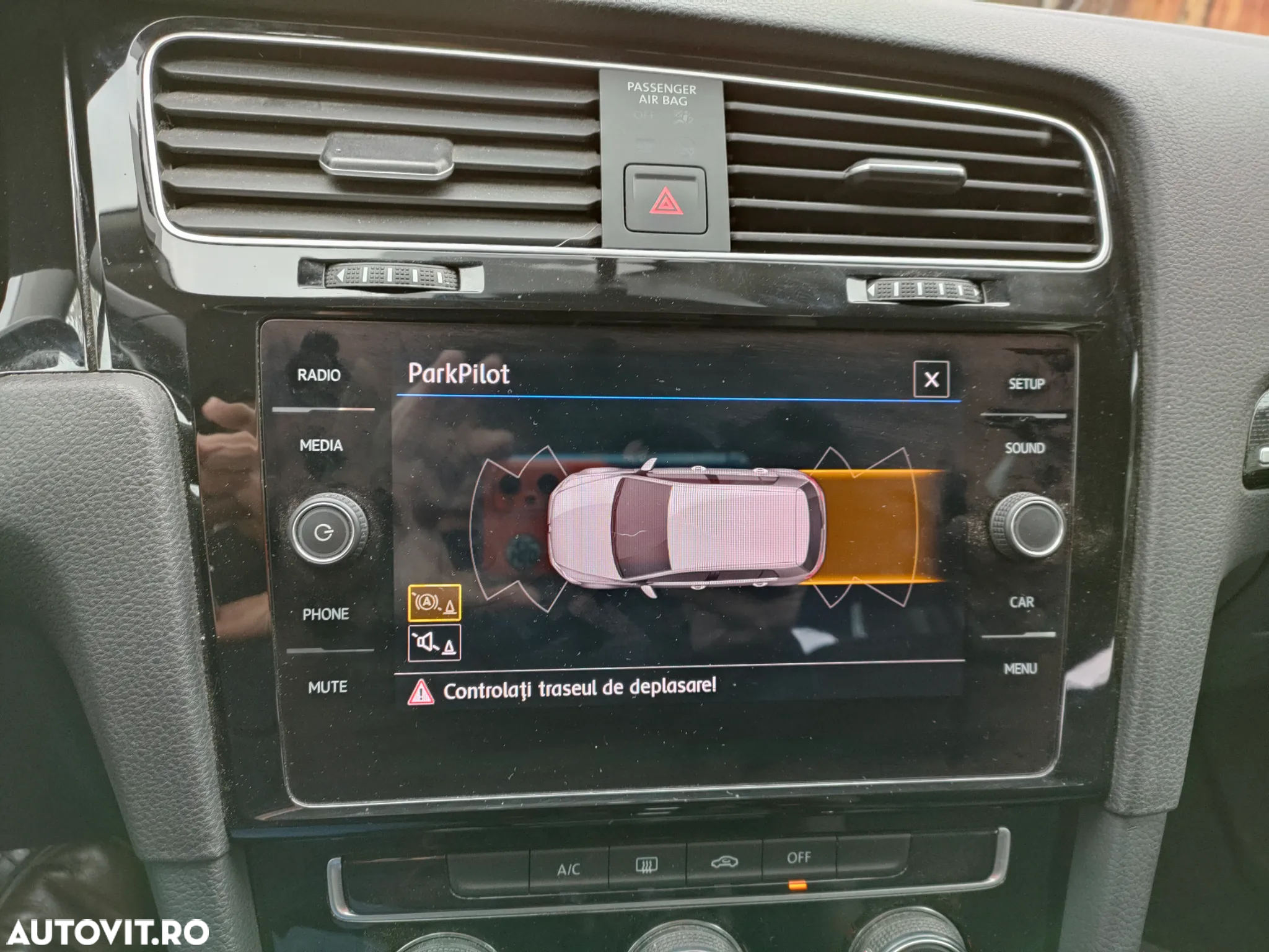 Volkswagen Golf - 6