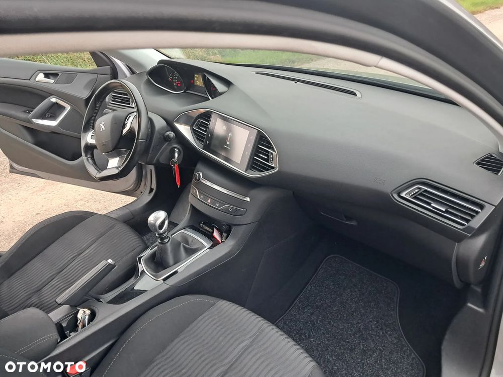 Peugeot 308 BlueHDi FAP 120 Stop&Start Active - 8