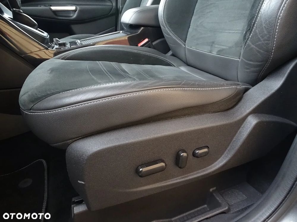 Ford Kuga 2.0 TDCi 4x4 ST-Line - 34