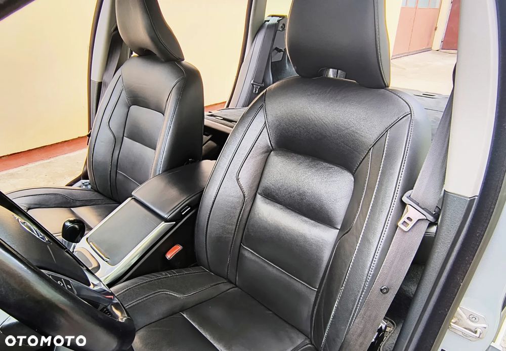 Volvo V70 D2 Momentum - 7