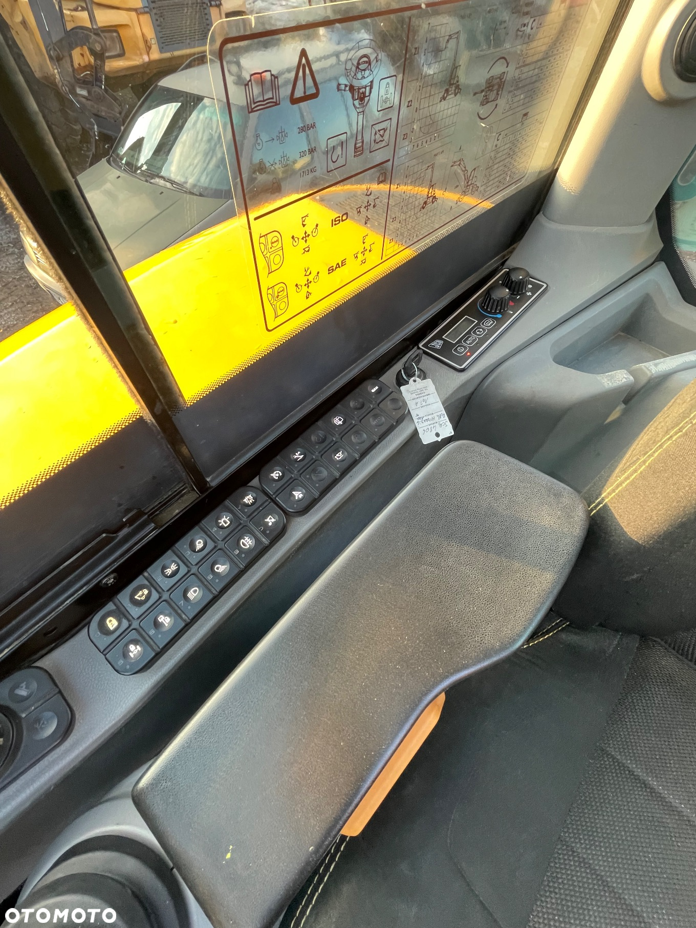 JCB HYDRADIG - 9
