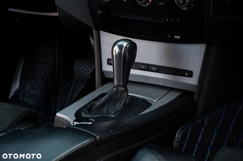 BMW Seria 5 ver-525i - 22